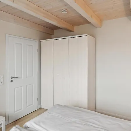 1 Bedroom Lovely In Holiday home